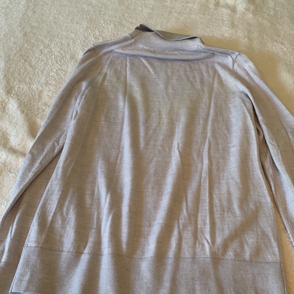 Banana Republic Sweater - Picture 4 of 4